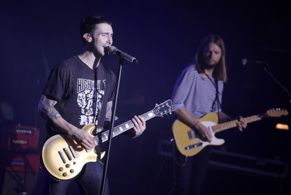 von gitarrensoli und goldkehlchen - Bericht: Maroon 5 live in Offenbach am Main 