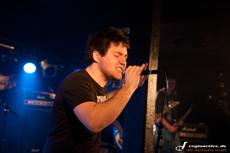 STRAIN (live in Hamburg, 2011)